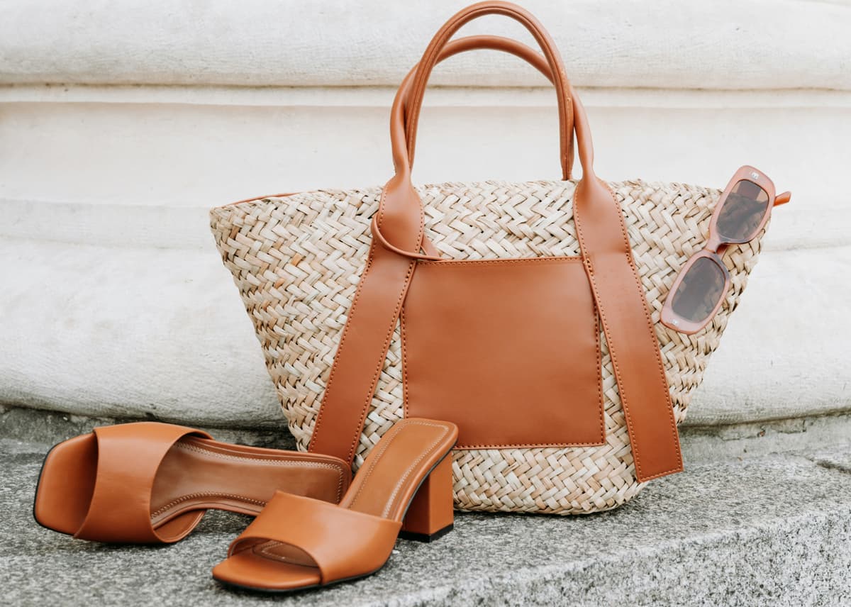 hvordan velge sko til kjole: høyhælte sko og en veske