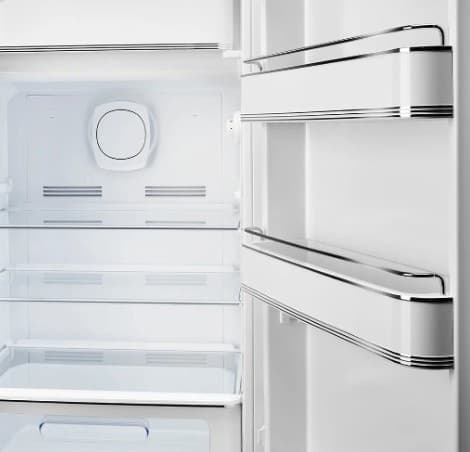 avriming av innsiden av kjøleskapet