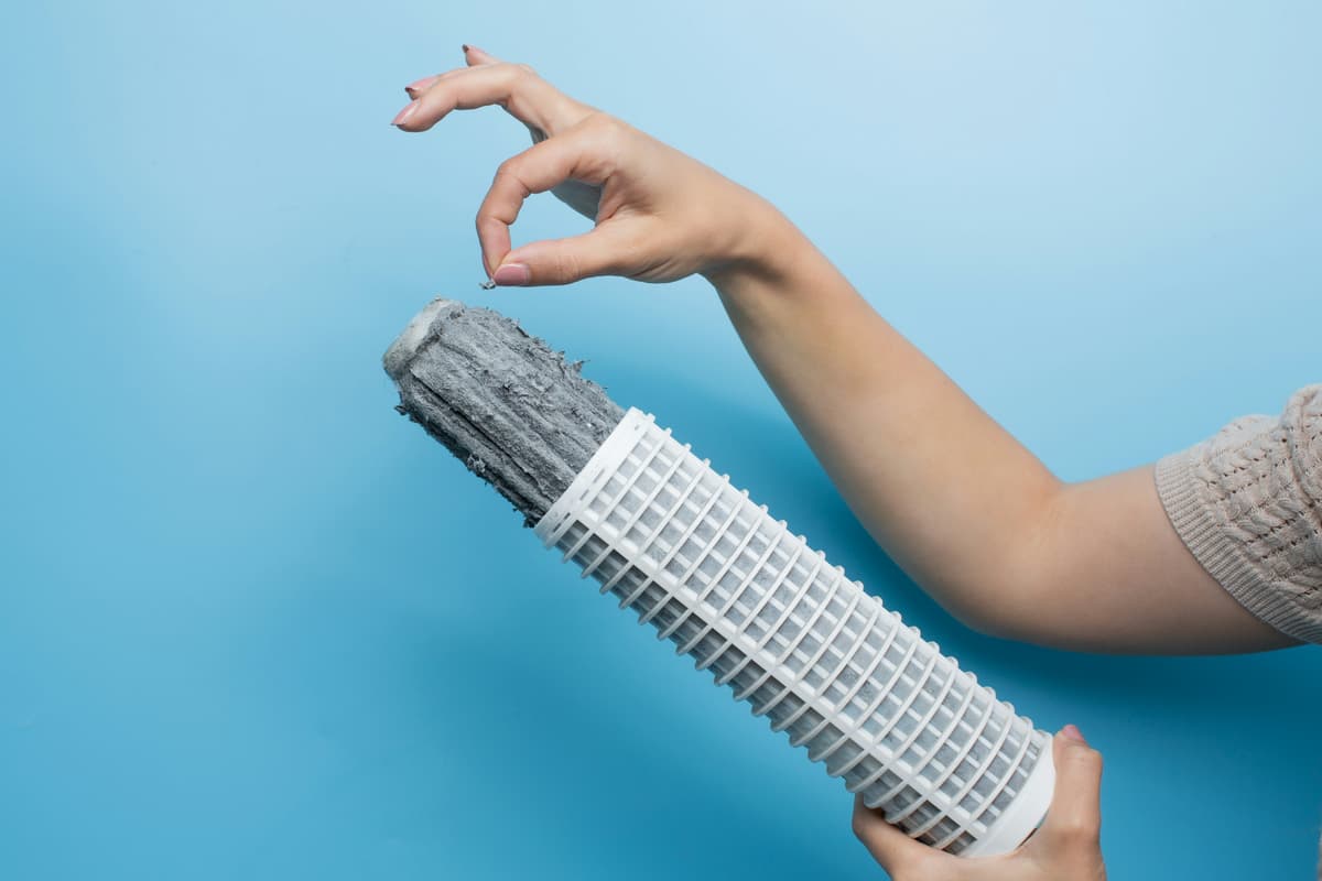 rengjøring av vaskemaskin: skittent vaskemaskinfilter