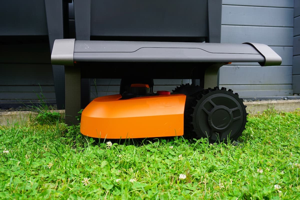 Viktige funksjoner å se etter i en robotgressklipper