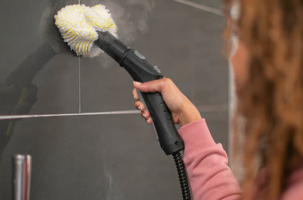 steamer rengjøring: damprensende fliser